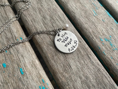Inspiration Necklace- "No Hay Vida Mejor" and has a baptism (or start of pioneering) date of your choice and an accent bead of your choice