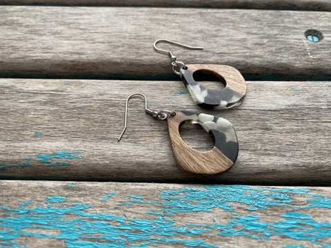 Open Abstract Go-Go Wood and Clear/Speckled White/Black Earrings