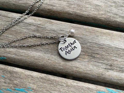 Inspiration Necklace "Together Again" with an accent bead in your choice of colors