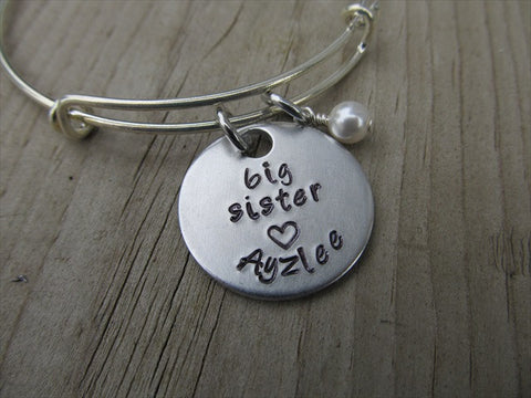 Big Sister Bracelet- Personalized Bracelet "big sister" a heart and a name of your choice with an accent bead
